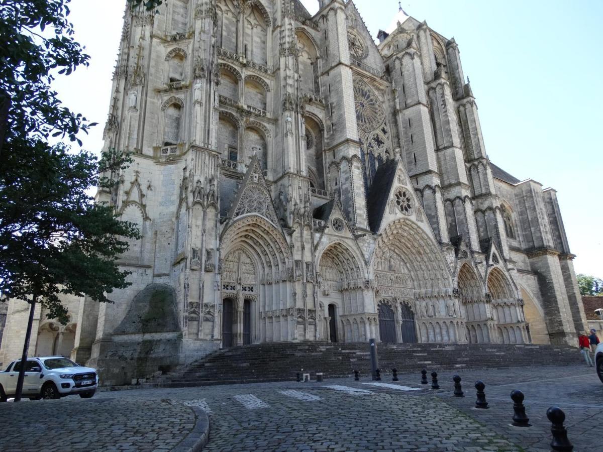 Appartement Coquet Centre Ville Filigrando Bourges Esterno foto