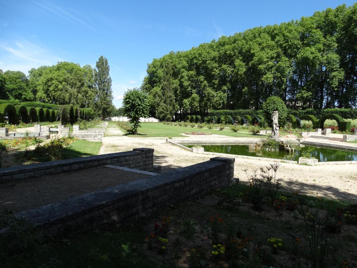 Appartement Coquet Centre Ville Filigrando Bourges Esterno foto