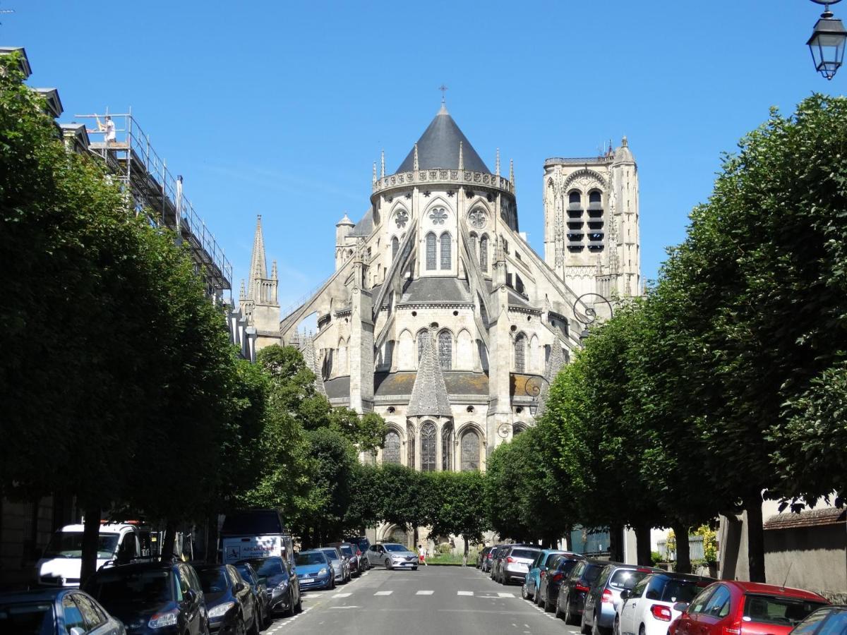 Appartement Coquet Centre Ville Filigrando Bourges Esterno foto